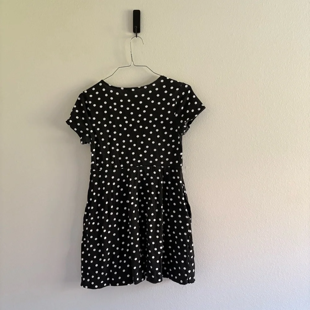Old‎ Navy • Black and White Polka Dot Dress